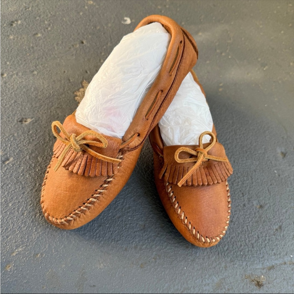 Minnetonka Women’s Deerskin Driving Moccasin in Genuine Deerskin Leather Sz 5 - Picture 3 of 10